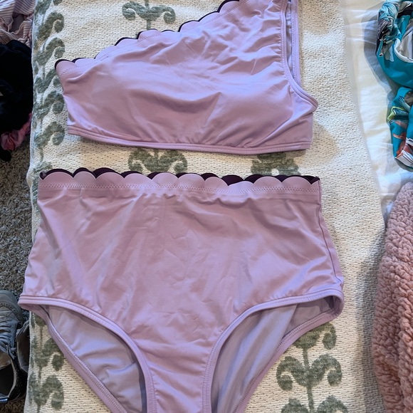 Lavender Scalloped Women's Intimates Set - Picture 1 of 2